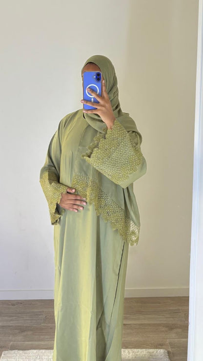 Abaya azra
